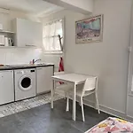 דירה Bottero, Studio Climatise ניס
